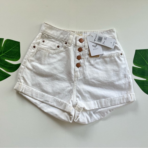 🐚Roxy Authentic Short 2 White🐚 - Picture 2 of 9